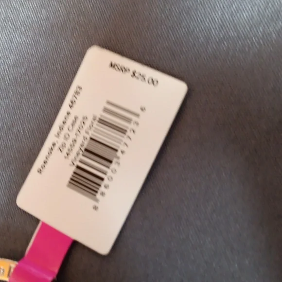 NWT Vera bradley Vineyard Floral zip id case - Picture 6 of 6